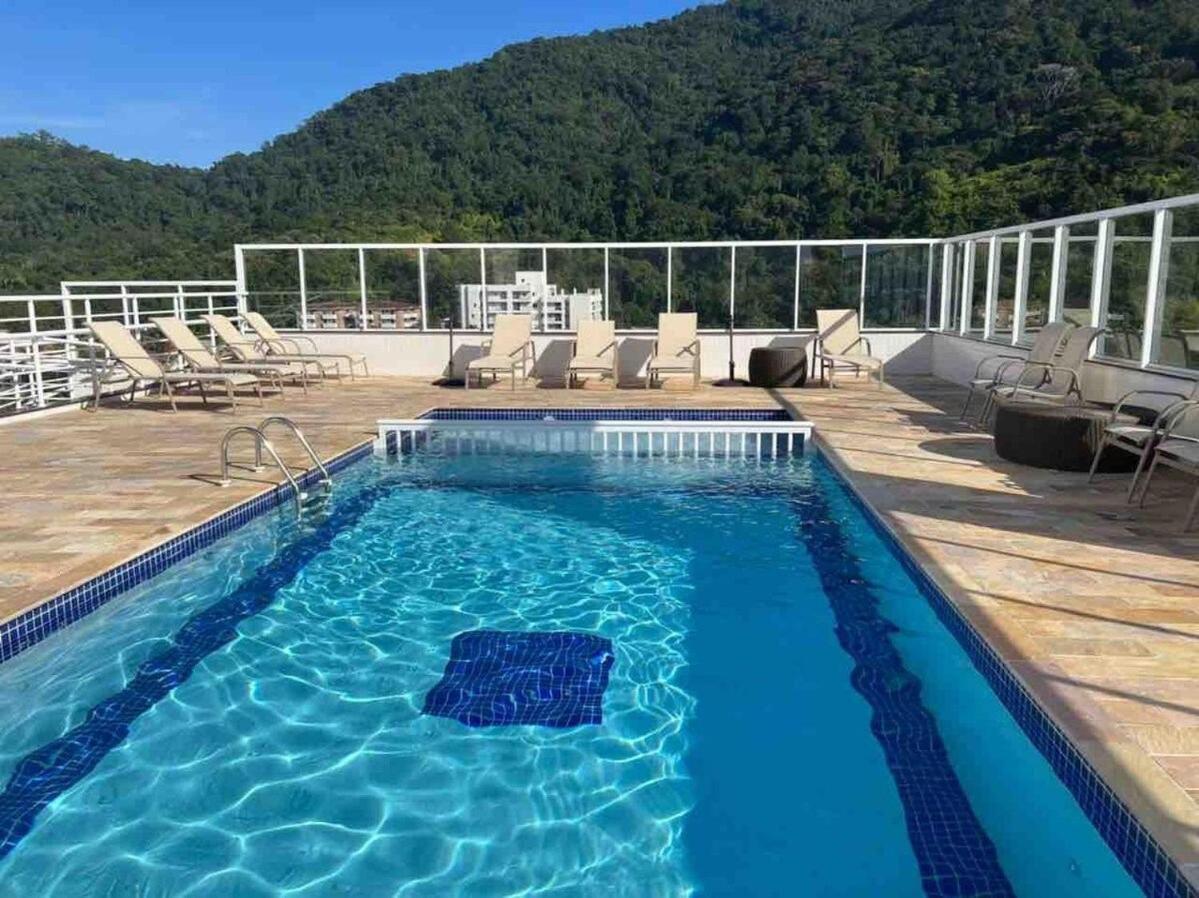 Ubatuba- Toninhas 104. *