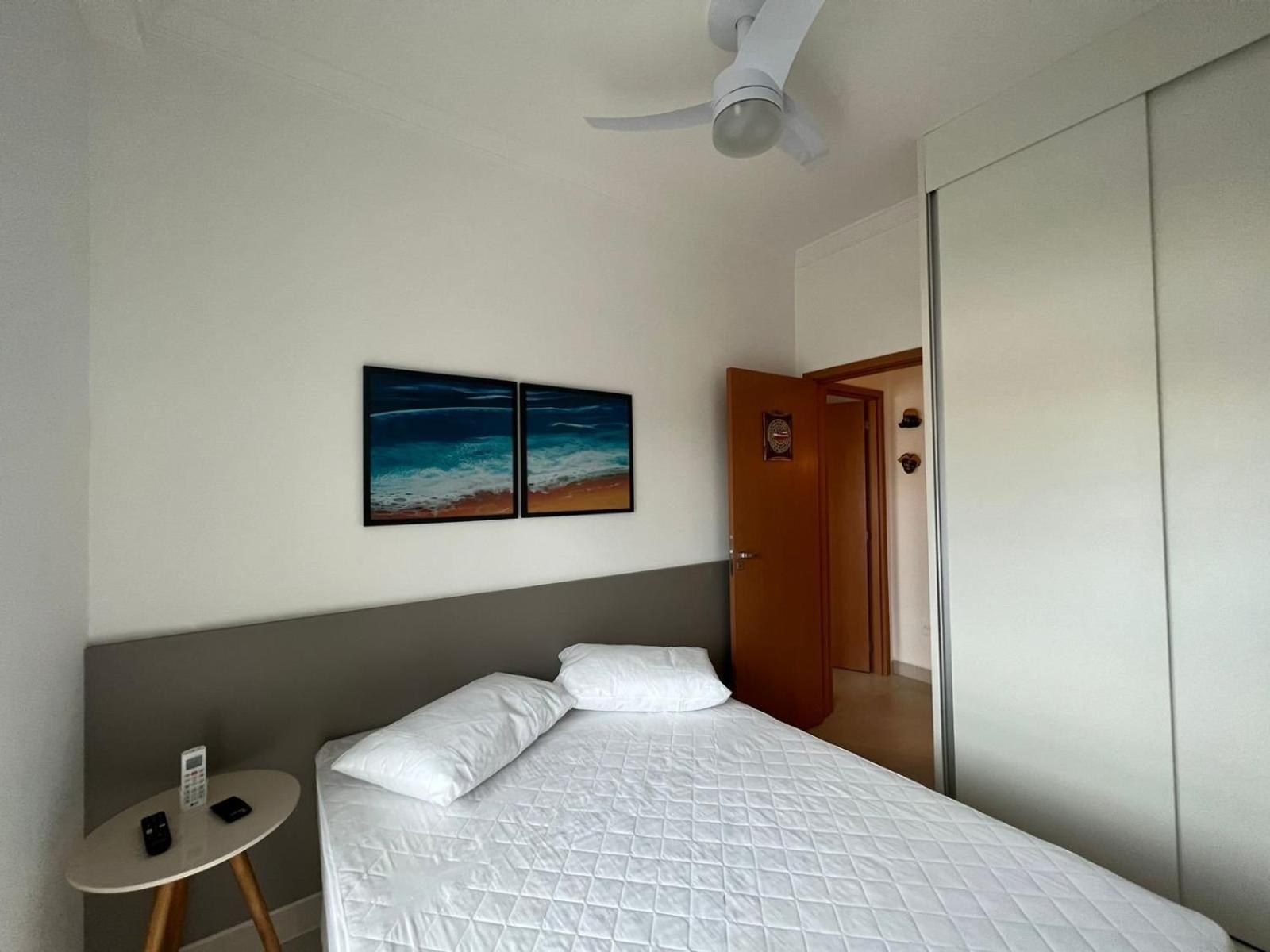 Ubatuba- Toninhas 104. Apartamento *