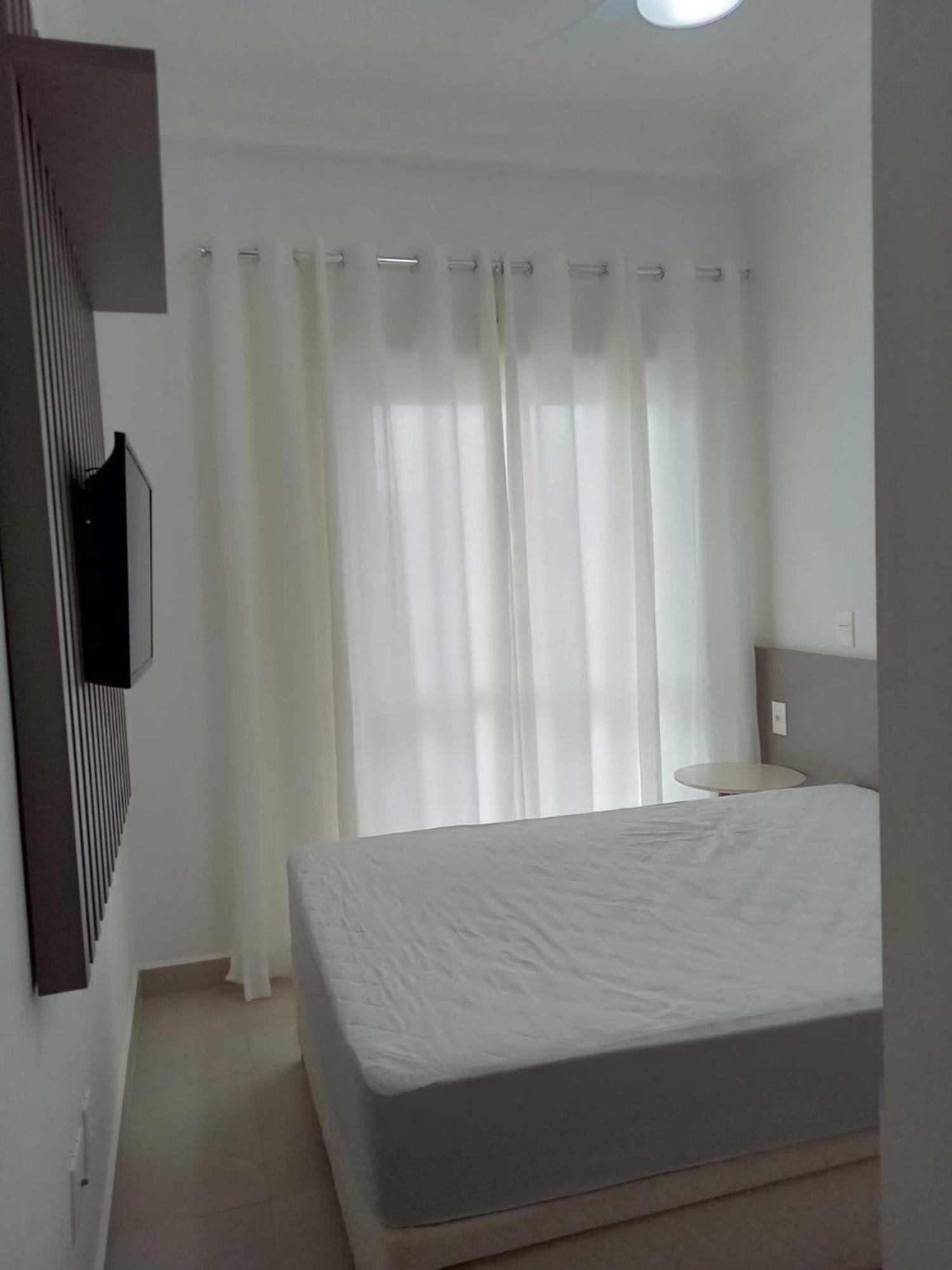 Ubatuba- Toninhas 104. Apartamento *